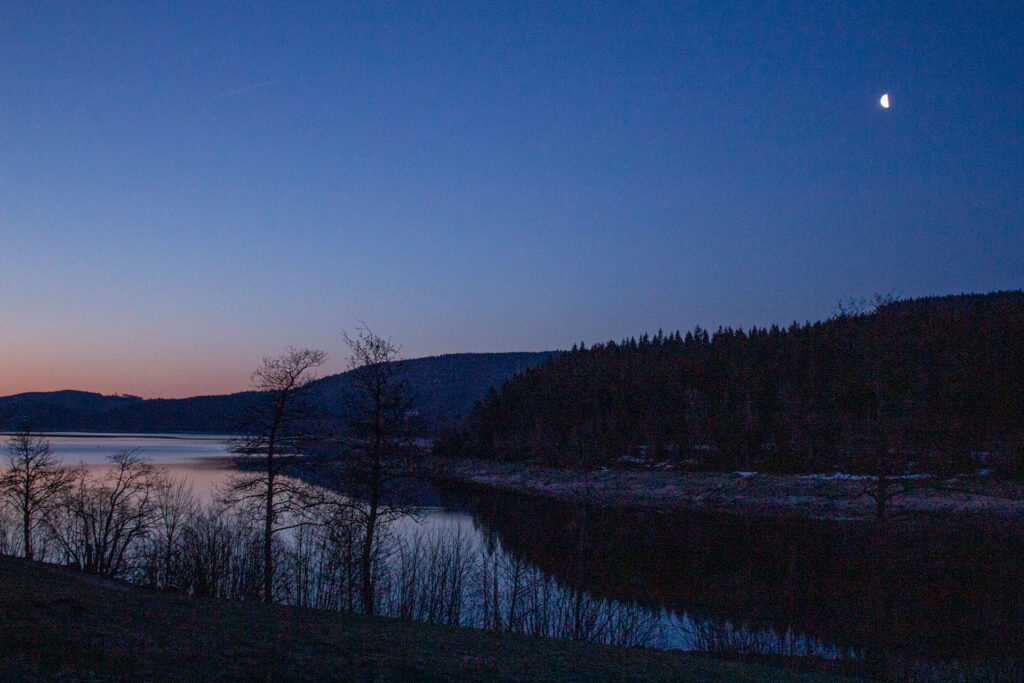 Mond in der Morgendämmerung